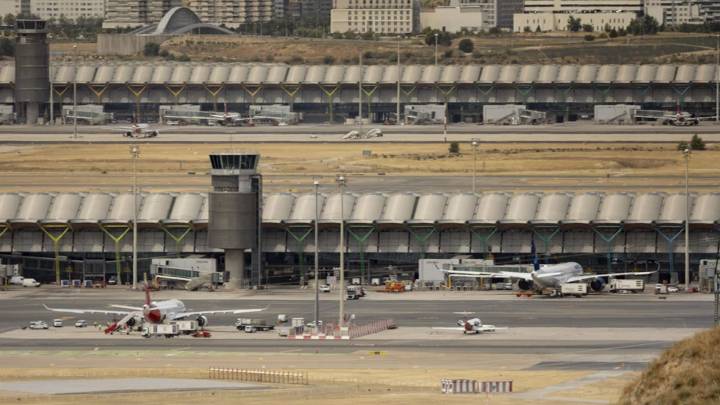 Aena gana 1.579 millones de euros, un 8,9% más, pero se estrella en bolsa