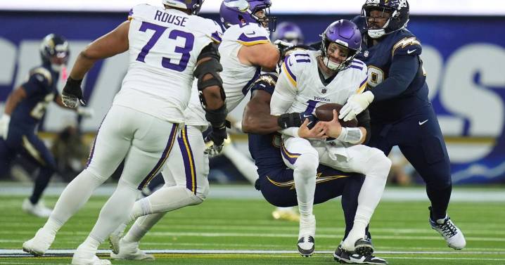 Vikings see their strategy for the season skid sideways in light of troubling blowout loss