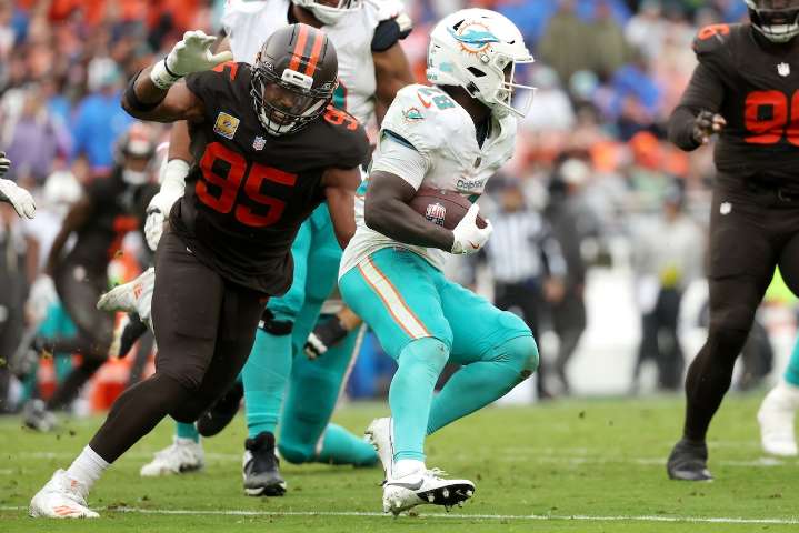 How Myles Garrett will ‘shoot you straight’ and is glad Browns rallied around his tough talk on the offense
