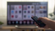 Si quiere evitar que el televisor aumente su factura de energía, active esta función en segundos