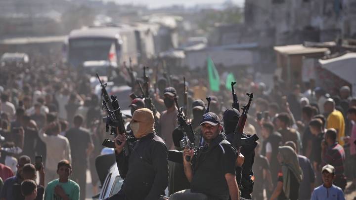 Hamas reasserts control in a chaotic Gaza, posing a risk to the fragile ceasefire