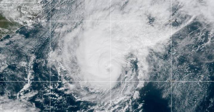Hurricane tracker: Imelda heads toward Bermuda