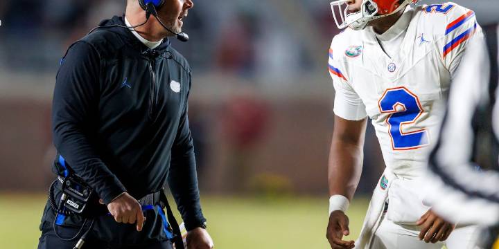 Gators fall in road battle at No. 5 Texas A&M