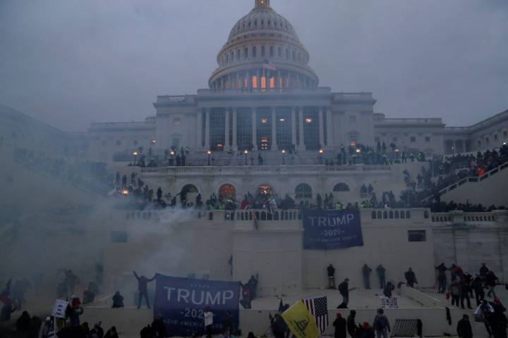 Jan. 6 rioter pardoned by Trump charged with threatening to kill Hakeem Jeffries