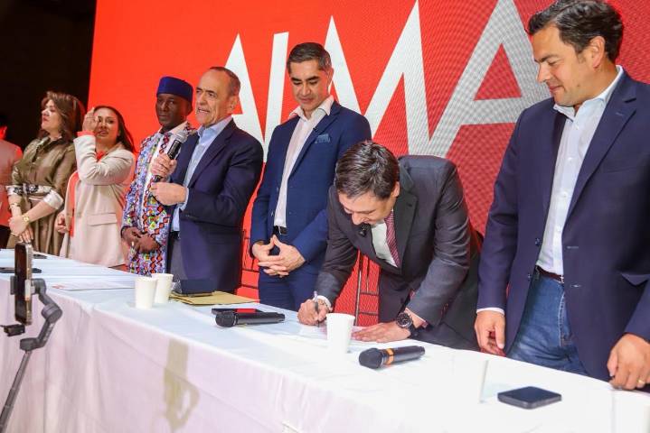 Siete partidos políticos se unen en la coalición 'Alma'