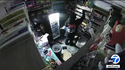 Burglar breaks into Panorama City smoke shop, video shows