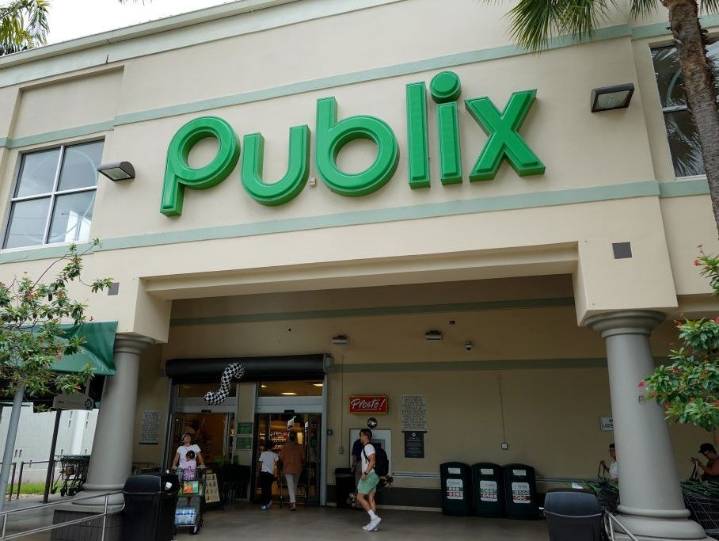 Florida grocery chain allows customers to openly carry guns