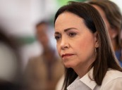 Machado condena el ataque a los activistas Yendri Velásquez y Luis Peche en Bogotá y solicita una investigación «exhaustiva y urgente»