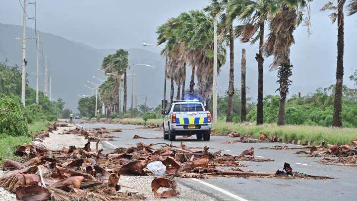 Huracán Melissa se aleja de Jamaica y avanza hacia Cuba como Categoría 4
