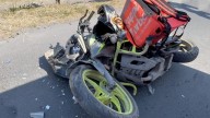 Repartidor de comida queda herido de gravedad tras chocar contra camioneta