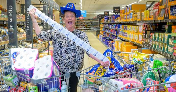 Motherwell shopper wins Aldi Scotland’s Supermarket Sweep challenge