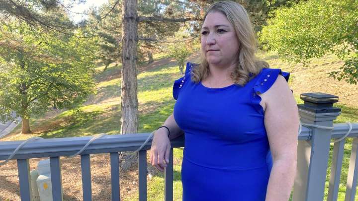 "It feels terrible." Federal worker's family tightens their belts as shutdown drags on