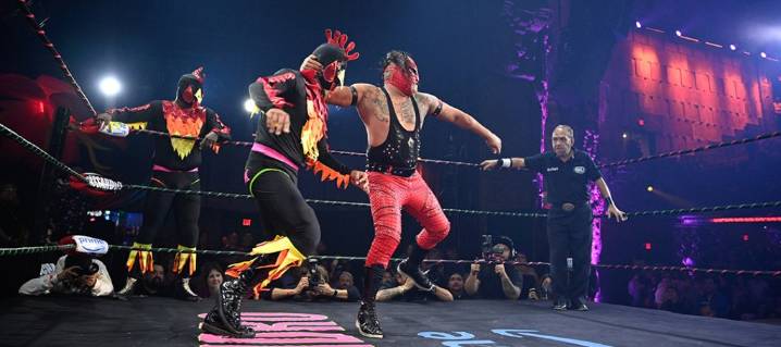 Lucha VaVoom arrives to new home in Pomona for Día de los Muertos