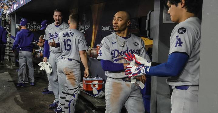 Dodgers vs. Blue Jays World Series Game 2 chat (part 3)