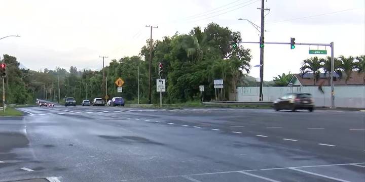 Pedestrian, 71, killed in crash on Kahekili Highway in Kaneohe