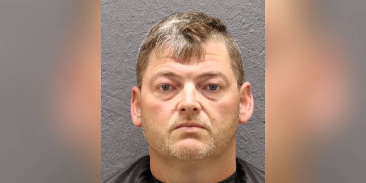 Pickens man accused of impersonating officer while claiming to repossess vehicle