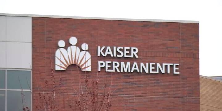 Kaiser nurses, health care workers announce strike date in Oregon, SW Washington