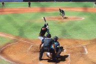 Leones del Caracas y la Selección de Brión dividieron honores en la emocionante Serie de Higuerote