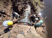Culminó la reparación del primer acueducto: reestableciendo el bombeo del agua a distintas localidades del interior