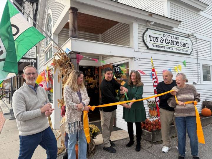 New toy, candy shop opens in Bennington County