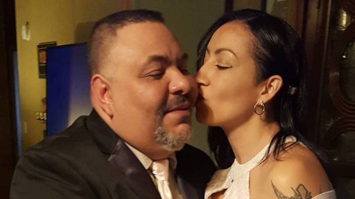 Un adolescente mató a puñaladas a sus padres adoptivos y se quitó la vida cuando lo fueron a detener