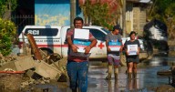 Van 76 muertes por las lluvias en 4 estados del país; Sheinbaum recorre Puebla