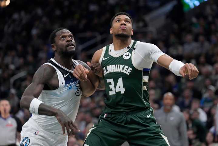 Knicks’ Mike Brown not focusing on superstar trade rumors