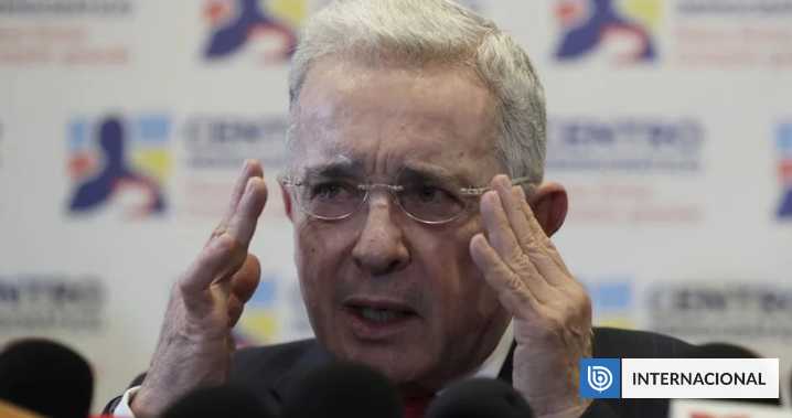 Tribunal Superior de Bogotá absuelve al expresidente colombiano Álvaro Uribe del delito de soborno