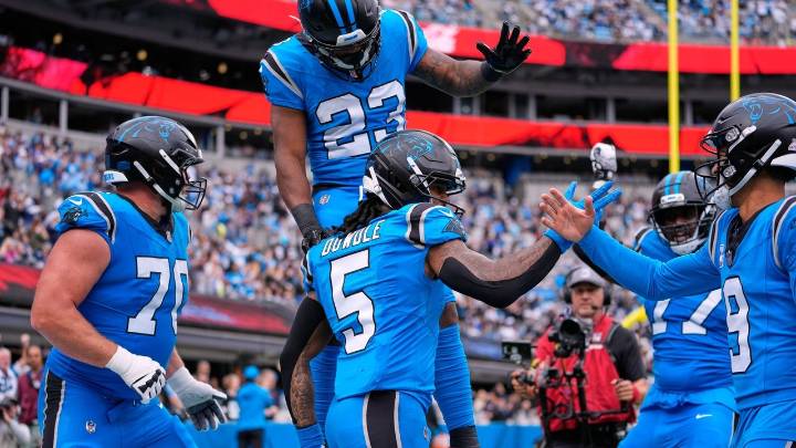 Dowdle has 239 yards from scrimmage vs. former team as Panthers beat Cowboys on FG as time expires