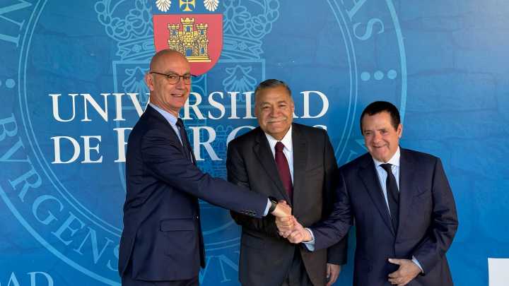 Firma la UANL un convenio con la Universidad de Burgos