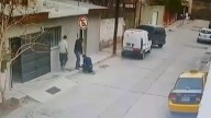 Un hombre sacó una señal de tránsito del frente de su casa y fue detenido tras un allanamiento