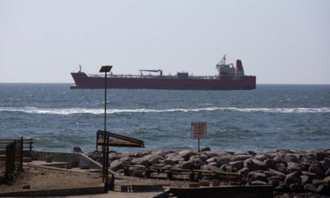 China aclara situación de sus buques en el  norte y rechaza acusaciones de pesca ilegal