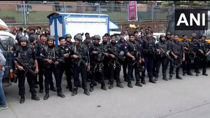 Over 20 children rescued after being held hostage by man in Mumbai; he wanted to ‘speak to a few people’