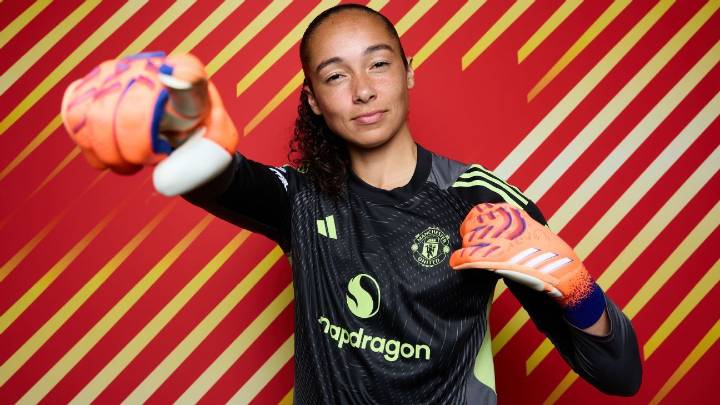 Tullis-Joyce's remarkable rise to USWNT and Man United No. 1