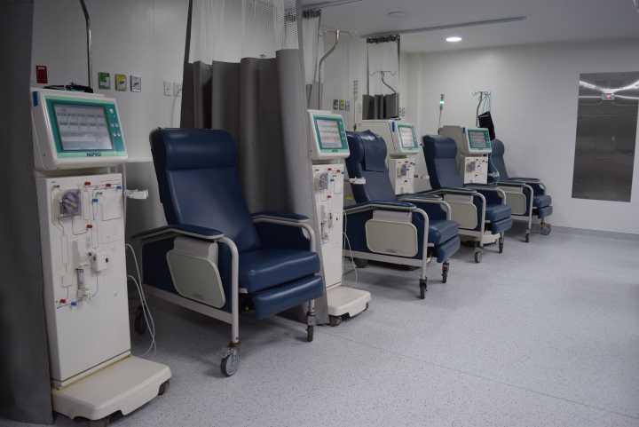 Renueva el IMSS sala de Hemodiálisis