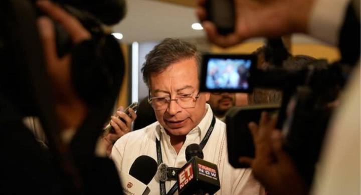 ¡Aparatosa situación! ¿Por qué le negaron gasolina a Petro en el aeropuerto de Madrid?