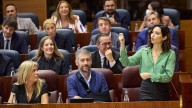 Ayuso se revuelve conta la ofensiva de Sánchez sobre el aborto