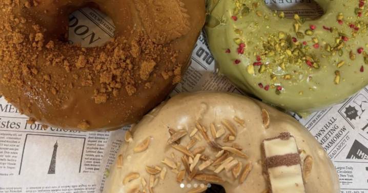 Donuts del tamaño de un plato en el corazón de Zaragoza: "Se nota que son artesanales..."