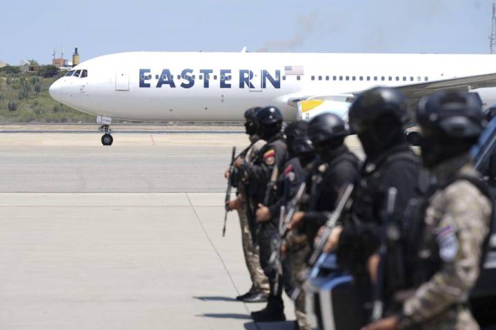 Venezuela recibe a 197 connacionales repatriados desde El Paso