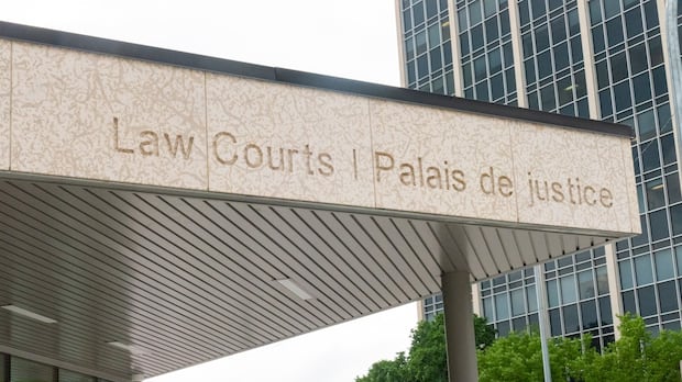 Crown attorneys say Manitoba government isn't addressing urgent needs as lawyers walk away from labour talks