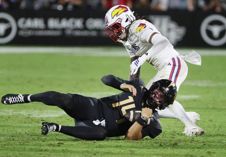 Should UCF be concerned over quarterback injuries?