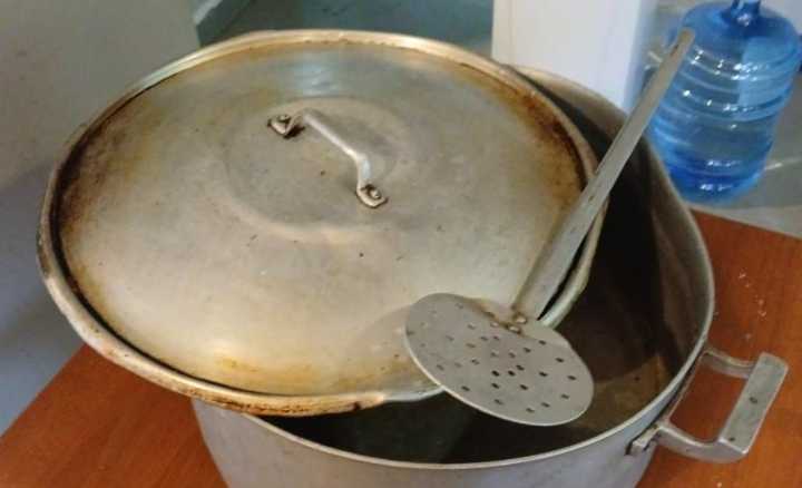 Hurtó utensilios de cocina para revenderlos