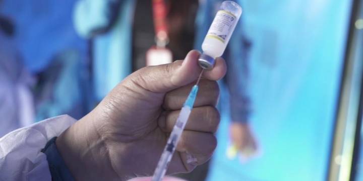 Bogotá ya tiene la primera reserva de vacunas contra el virus sincitial respiratorio: se empezarán a aplicar en 2026