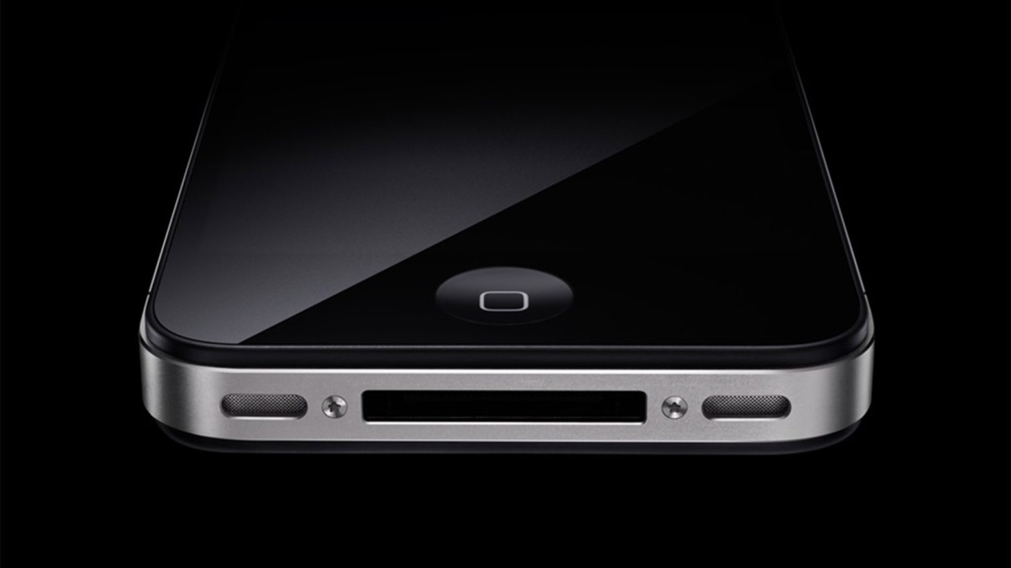 iPhone 4’s ‘Antennagate’ Debacle Solved By Software Engineer Who Employed Just 20 Bytes To Fix The Problem