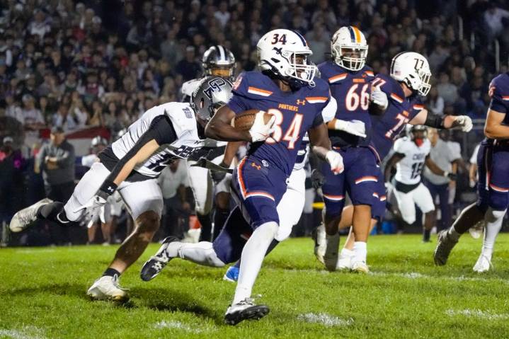 Football: Ammar Banire boosts Oswego past Oswego East