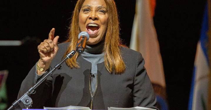 New York AG Letitia James gets standing ovation at Mamdani rally in 1st appearance since federal indictment