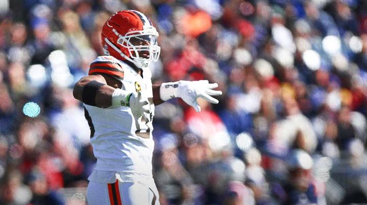 Browns’ Myles Garrett breaks his own sack record vs. Drake Maye, Patriots