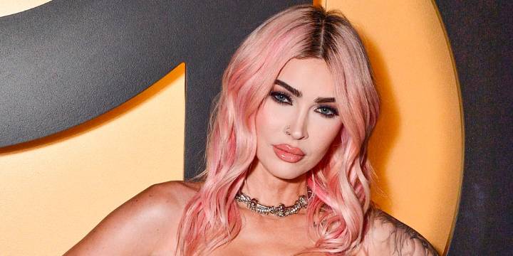 Megan Fox Says She’s Had ‘Brain Fog’ & Zero Sleep Since Welcoming Daughter with MGK | Jennifer's Body, Megan Fox