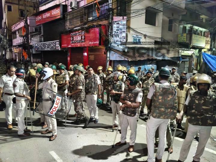 Internet ban imposed in Cuttack following clashes during Durga idol immersion