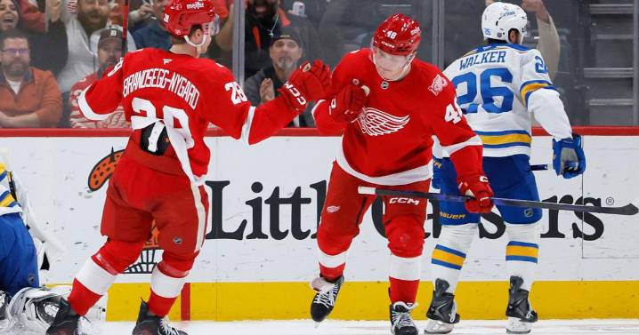 Blues surrender four-goal lead in 6-4 loss to Red Wings